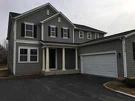 3 Bedroom Spacious Open Layout Home. in Kenosha, WI