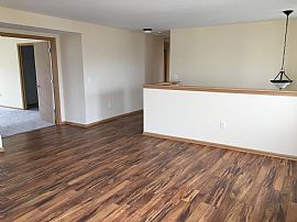 3 Bedroom Spacious Open Layout Home. in Kenosha, WI (Photo 4 of 12)