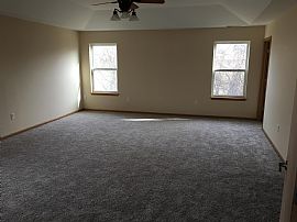 3 Bedroom Spacious Open Layout Home. in Kenosha, WI (Photo 5 of 12)