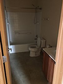 3 Bedroom Spacious Open Layout Home. in Kenosha, WI (Photo 9 of 12)