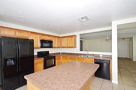 Beautiful 3 Bedroom 2 Bathroom Home in Kissimmee in Kissimmee, FL (Photo 6 of 7)
