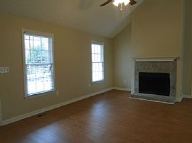 Single Family Home in Dallas, GA (Photo 2 of 3)