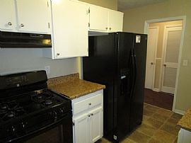 Single Family Home in Lithonia, GA (Photo 4 of 7)