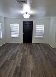 Charming Cottage  in Sulphur, LA (Photo 8 of 12)