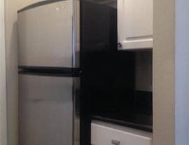 Fully Furnished 1bed 1 Bath Long Term Rental in Phoenix, AZ (Photo 10 of 10)