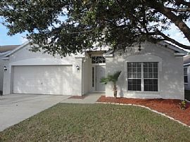 Single Family Home For Rent in Riverview, FL