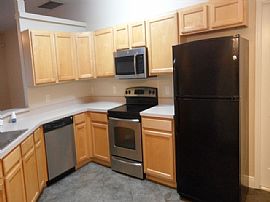 Single Family Home For Rent in Apopka, FL (Photo 8 of 10)