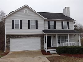 Single Family Home For Rent in Canton, GA