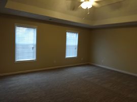 Single Family Home For Rent in Canton, GA (Photo 5 of 10)