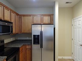 Single Family Home For Rent in Richmond Hill, GA (Photo 6 of 7)