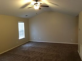 Single Family Home For Rent in Port Wentworth, GA (Photo 3 of 10)