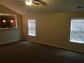 Single Family Home For Rent in Port Wentworth, GA (Photo 4 of 10)