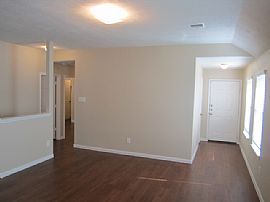 Single Family Home For Rent in Bordersville, TX (Photo 3 of 5)