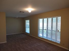 Single Family Home For Rent in Cibolo, TX (Photo 4 of 5)