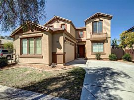 Single Family Home in Gilbert, AZ