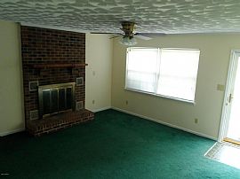 405 Cedar Ct, Jacksonville, Nc 28546  in Jacksonville, NC (Photo 2 of 6)