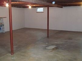  18212 Harmony Rd, Marengo, Il 60152 4 Beds 1.5 Baths 2,000 Sqf in Marengo, IL (Photo 4 of 5)