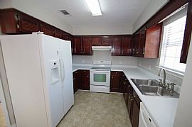 331 Portside Ct E, Mobile, Al 36695 in Mobile, AL (Photo 4 of 10)