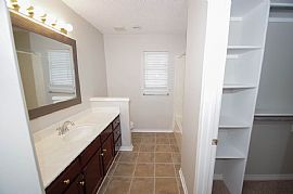 331 Portside Ct E, Mobile, Al 36695 in Mobile, AL (Photo 6 of 10)