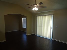 Single Family Home For Rent in Orange Park, FL (Photo 6 of 6)