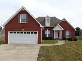 Single Family Home  For Rent in Clarksville, TN