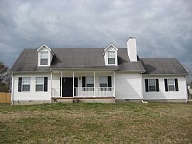 Single Family Home  For Rent in La Vergne, TN