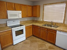 Single Family Home in Mesa, AZ (Photo 5 of 7)