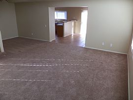 Single Family Home in Gilbert, AZ (Photo 2 of 6)