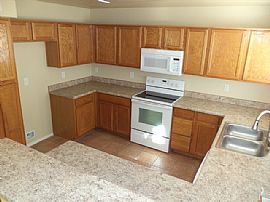 Single Family Home in Gilbert, AZ (Photo 3 of 6)