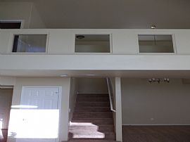 Single Family Home in Gilbert, AZ (Photo 4 of 6)