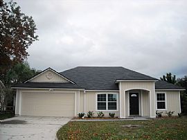 Single Family Home in Jacksonville, FL
