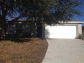 Single Family Home in Jacksonville, FL