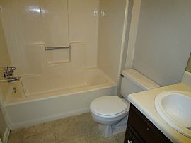 Single Family Home in Powder Springs, GA (Photo 4 of 5)