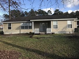 Single Family Home in Rincon, GA (Photo 2 of 4)