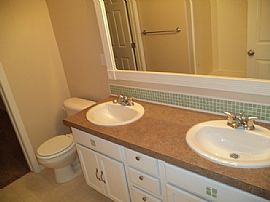 Single Family Home in Montgomery, IL (Photo 6 of 9)