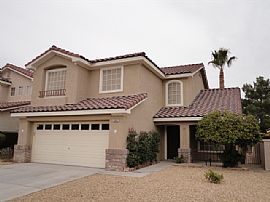 Single Family Home in Henderson, NV