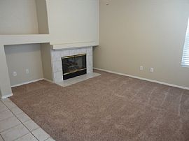 Single Family Home in Henderson, NV (Photo 3 of 8)