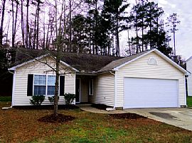 Single Family Home  For Rent.  in Fuquay Varina, NC