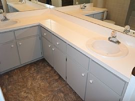 A Single Family Home in Orlando, FL (Photo 4 of 5)