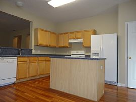 A Single Family Home in Riverview, FL (Photo 3 of 5)