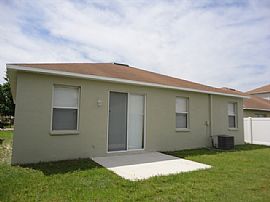 A Single Family Home in Riverview, FL (Photo 5 of 5)