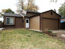 Single Family Home For Rent  in Aurora, CO
