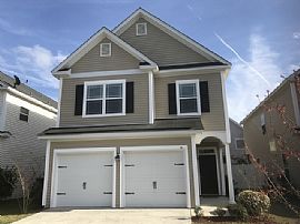Single Family Home  For Rent. in Richmond Hill, GA