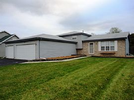 Single Family Home  For Rent. in Elwood, IL