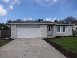 Single Family Home  For Rent. in Monee, IL