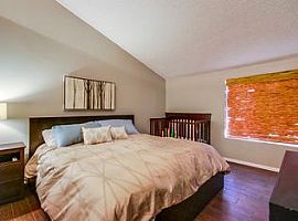 1775 Diamond St  in San Diego, CA (Photo 2 of 9)