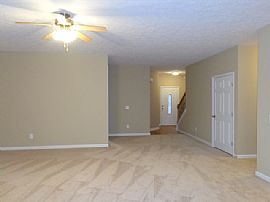 3 Bedroom and 2 Bath  in Gallatin, TN (Photo 3 of 5)