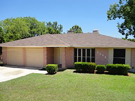 Single Family Home in Cibolo, TX