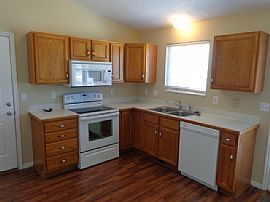 4 Bedroom and 1.5 Bath Recently Renovated and in Good Conditio  in West Point, UT (Photo 3 of 7)