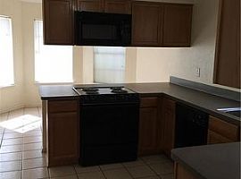 Single Family Home For Rent  in Arlington, TX (Photo 3 of 4)